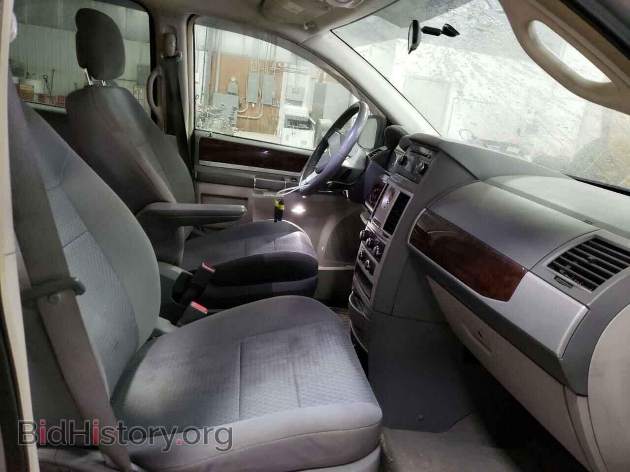2010 CHRYSLER MINIVAN - VIN: 2A4RR5D16AR460990 - Фото 5