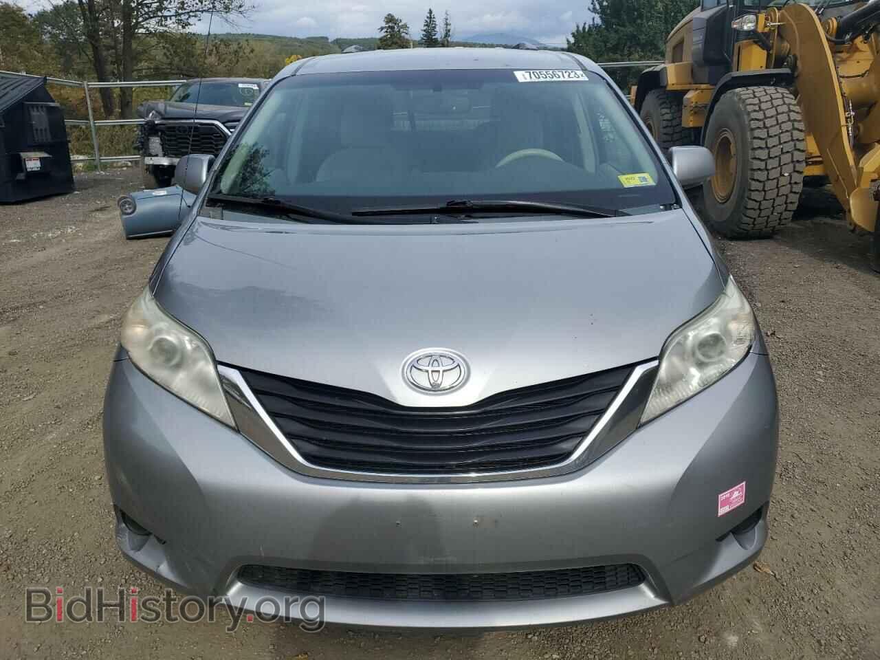 2011 TOYOTA All Models - VIN: 5TDJK3DC8BS010389 - Фото 5