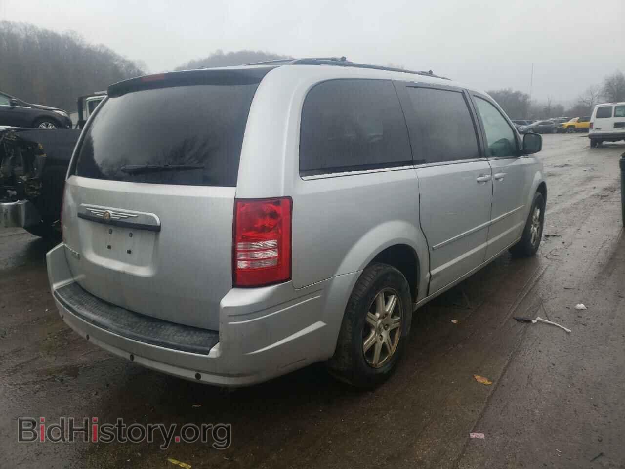 2008 CHRYSLER MINIVAN - VIN: 2A8HR54P08R820392 - Фото 4