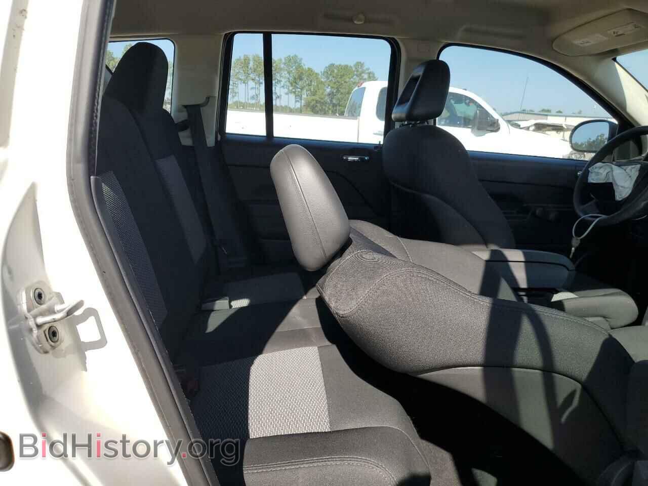 2009 JEEP COMPASS - VIN: 1J4FT47A29D188995 - Photo 11