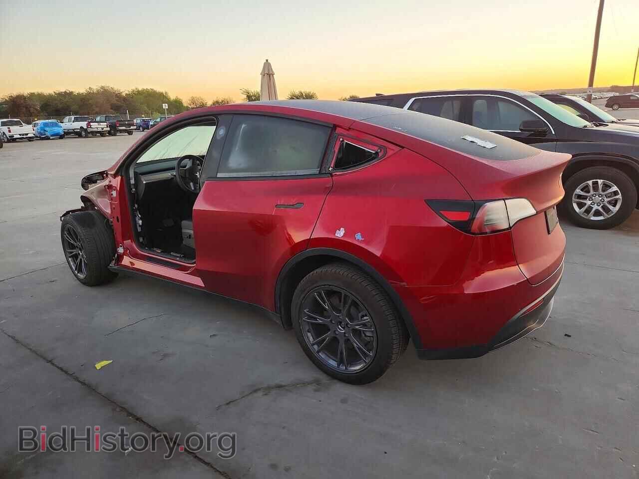 2025 TESLA MODEL Y - VIN: 7SAYGDEE4SA369460 - Photo 2