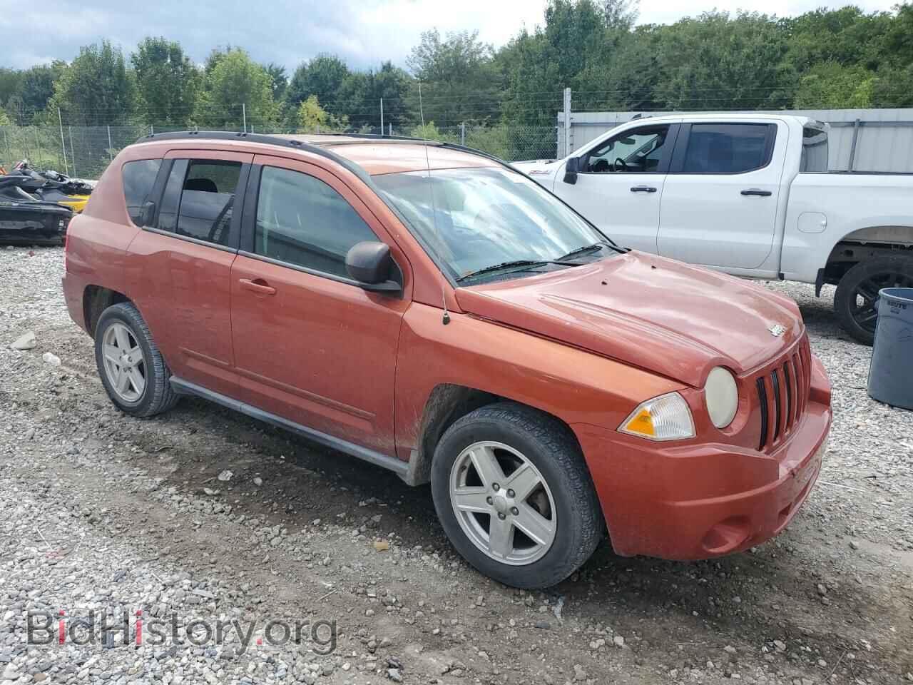 2010 JEEP COMPASS - VIN: 1J4NT4FB7AD601911 - Photo 4