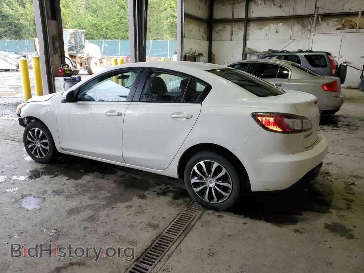 2011 MAZDA 3 - VIN: JM1BL1UF3B1423592 - Фото 2