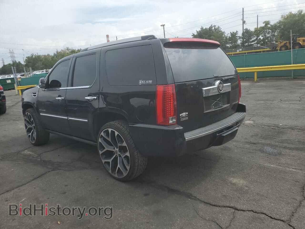 2011 CADILLAC ESCALADE - VIN: 1GYS4CEF9BR189400 - Фото 2