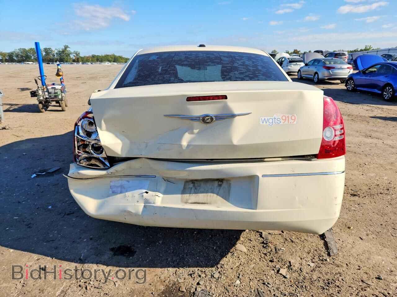 2009 CHRYSLER 300 - VIN: 2C3KA53V49H528180 - Фото 6