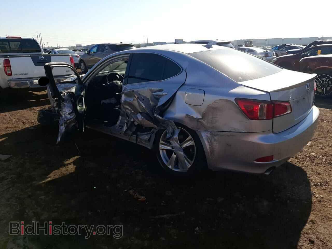 2011 LEXUS IS - VIN: JTHBF5C26B5134842 - Photo 2