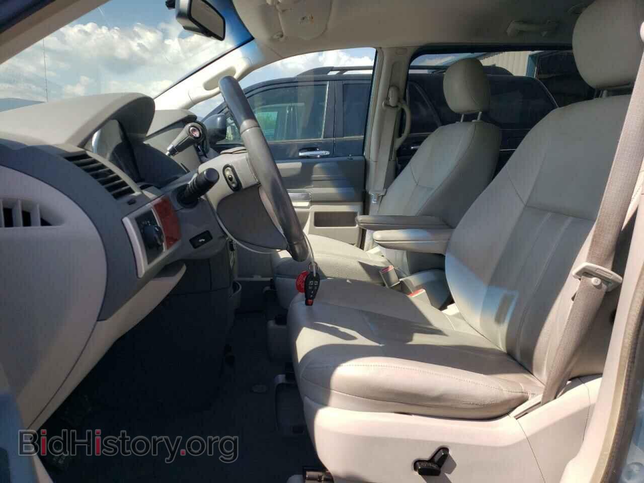 2008 CHRYSLER MINIVAN - VIN: 2A8HR54P68R702184 - Фото 7