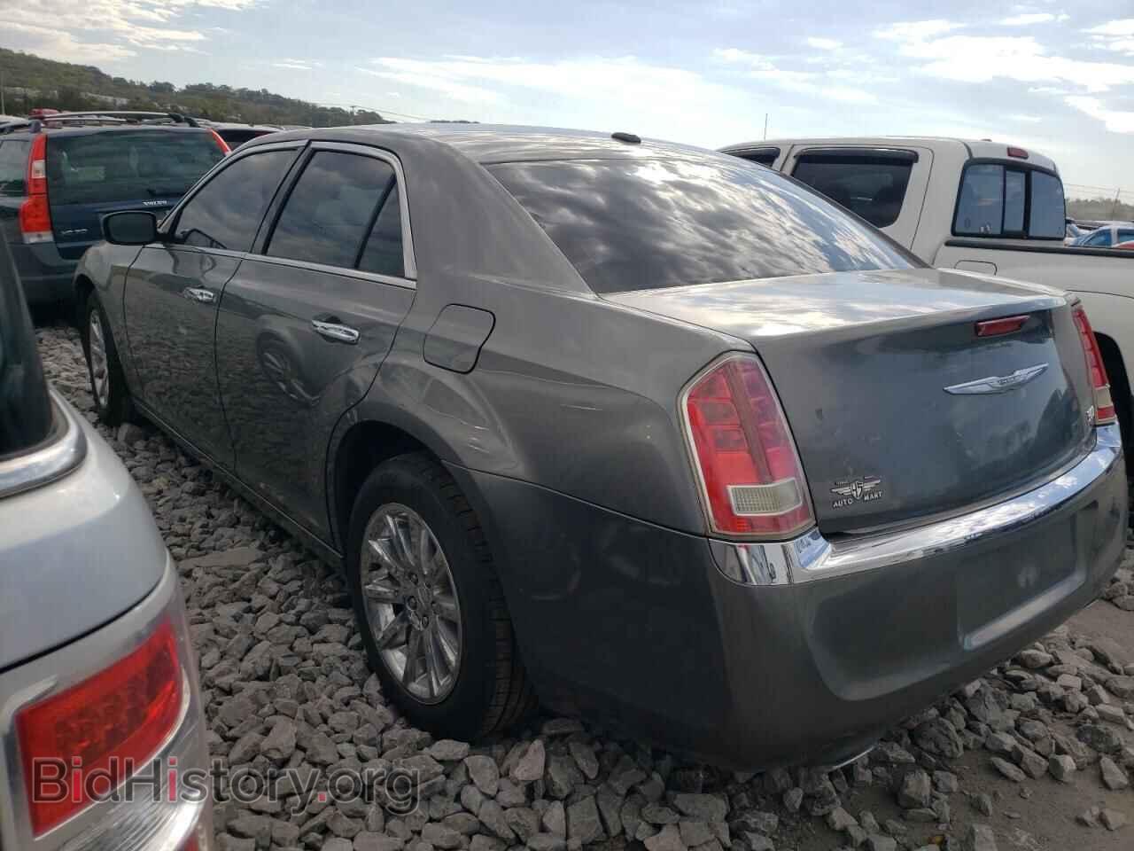 2011 CHRYSLER 300 - VIN: 2C3CA5CG2BH592150 - Фото 2