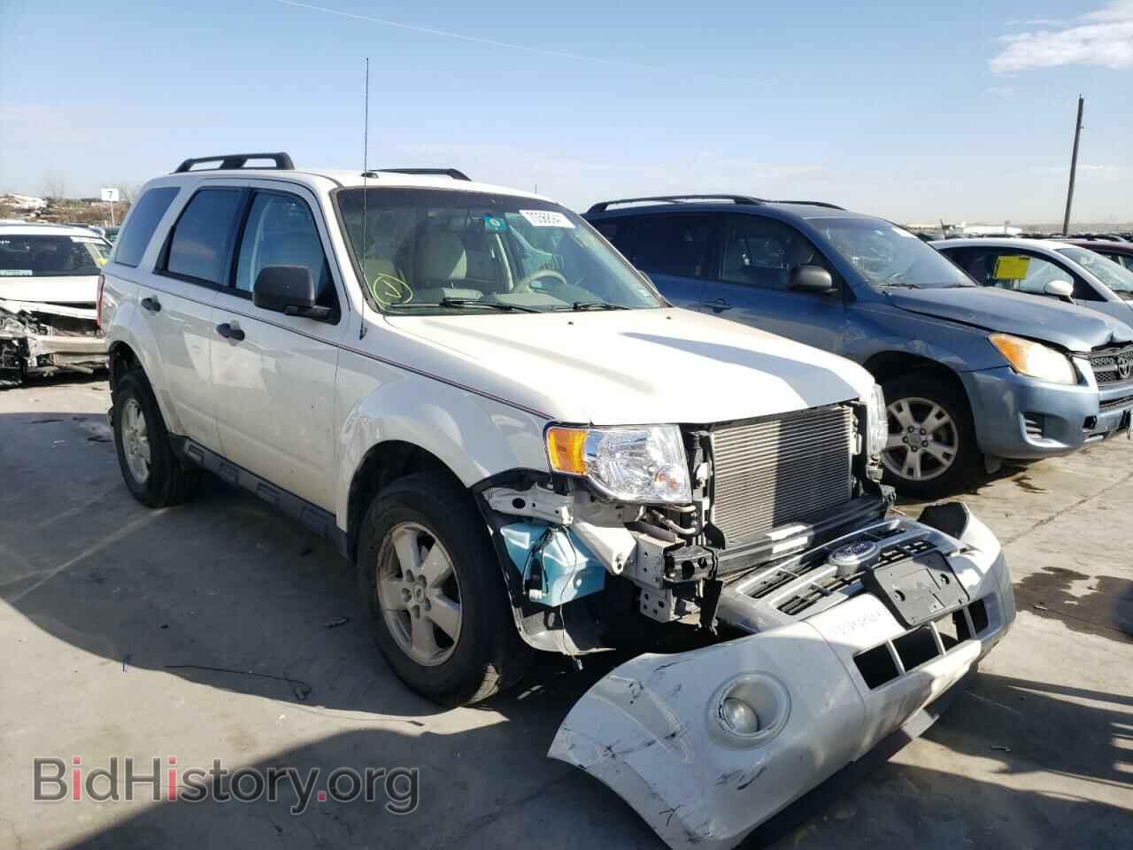 Фотография 1FMCU0D71BKB74753 - FORD ESCAPE 2011