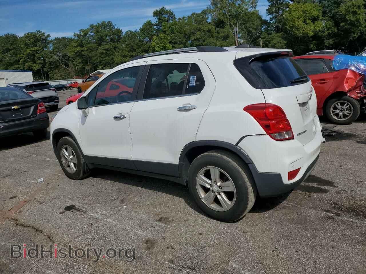 2018 CHEVROLET TRAX - VIN: 3GNCJPSB8JL411952 - Фото 2