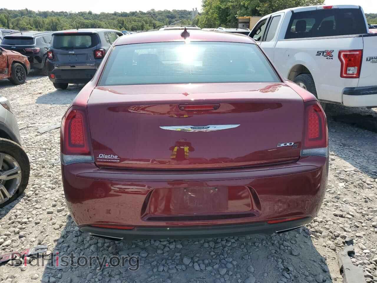 2019 CHRYSLER 300 - VIN: 2C3CCABG5KH682896 - Фото 6