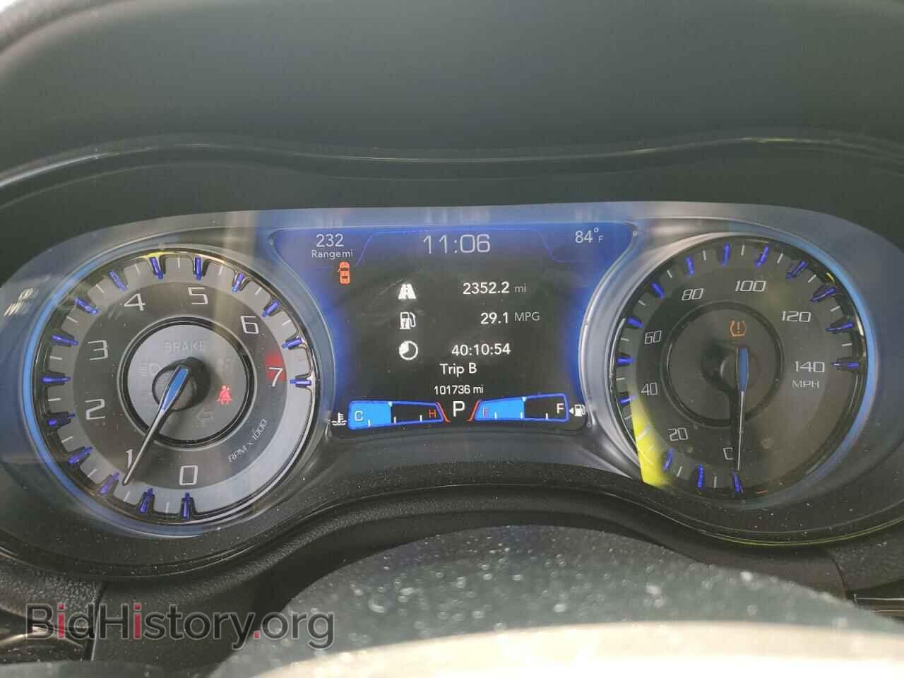 2019 CHRYSLER 300 - VIN: 2C3CCABG5KH682896 - Фото 9