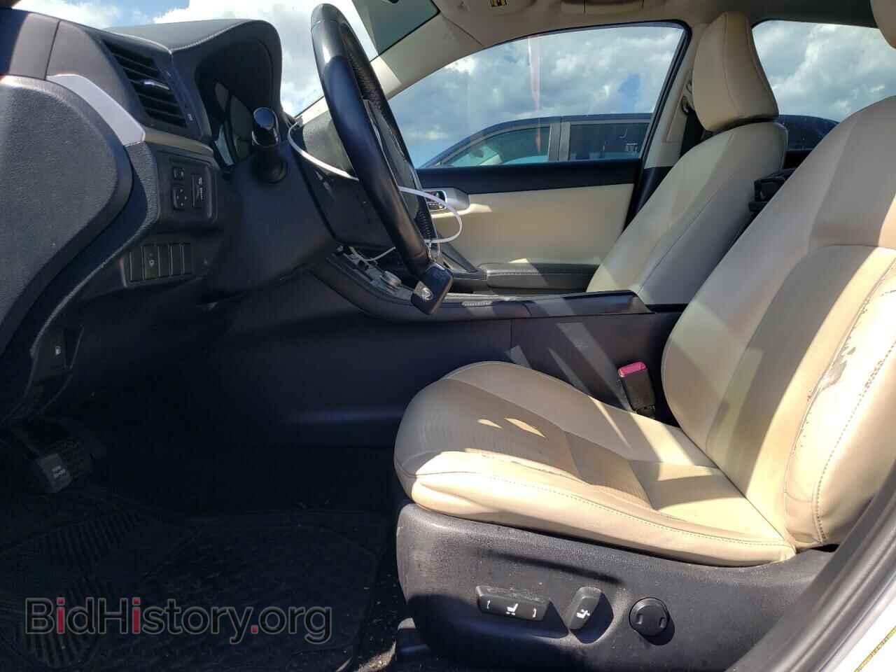 2011 LEXUS CT 200 - VIN: JTHKD5BH8B2003456 - Photo 7