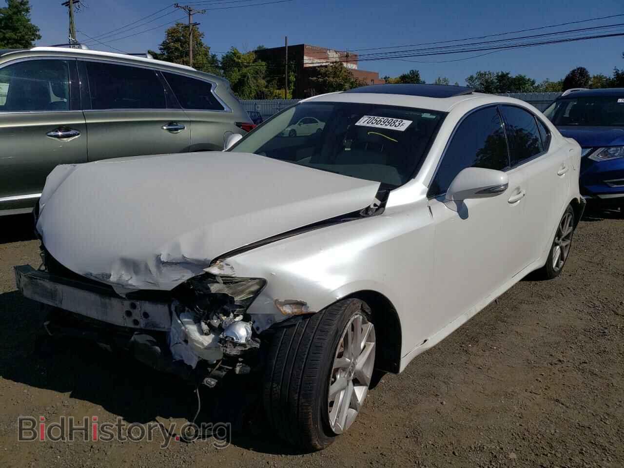 Photo JTHCF5C28B5051563 - LEXUS IS 2011