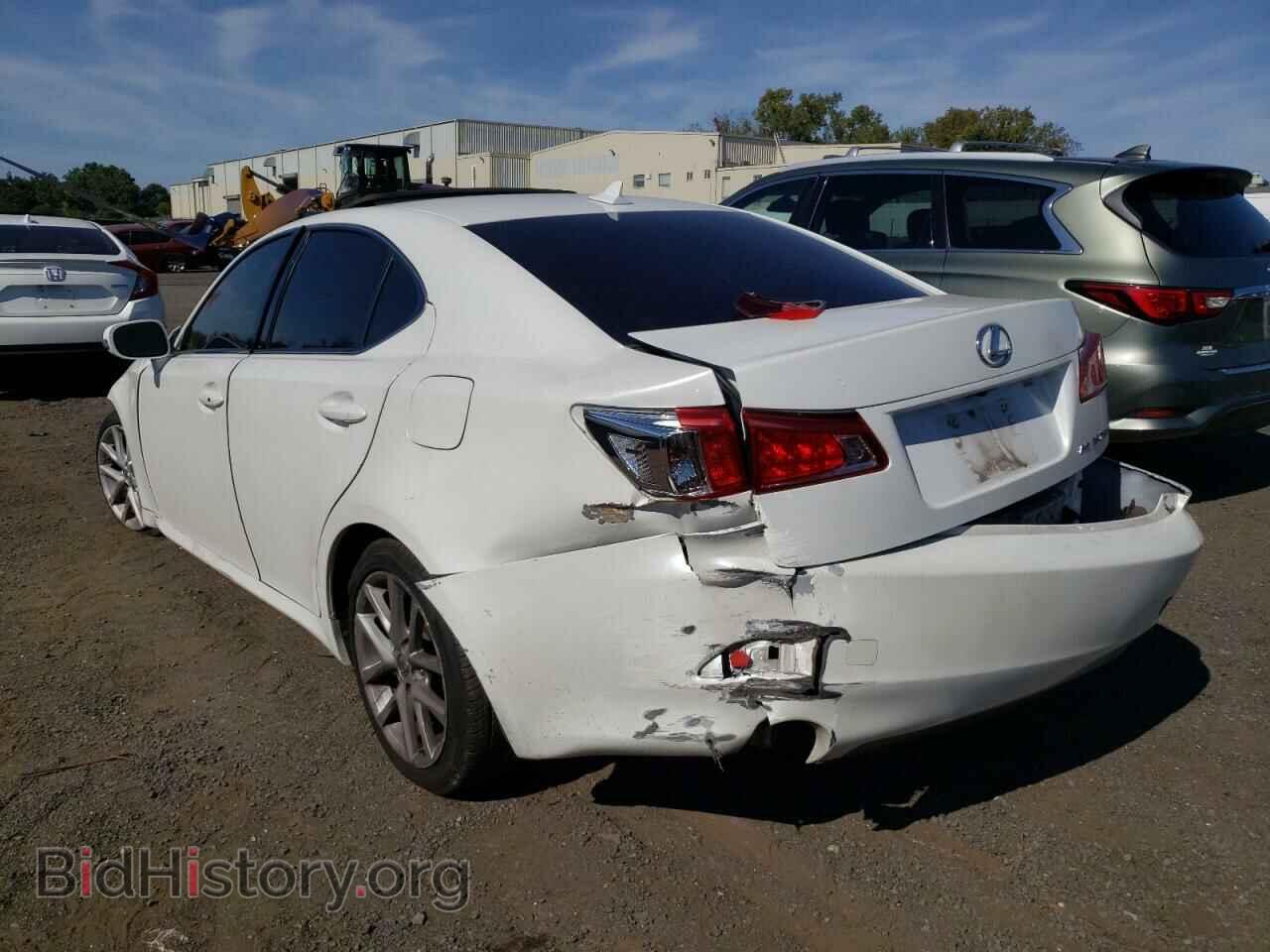 2011 LEXUS IS - VIN: JTHCF5C28B5051563 - Photo 2