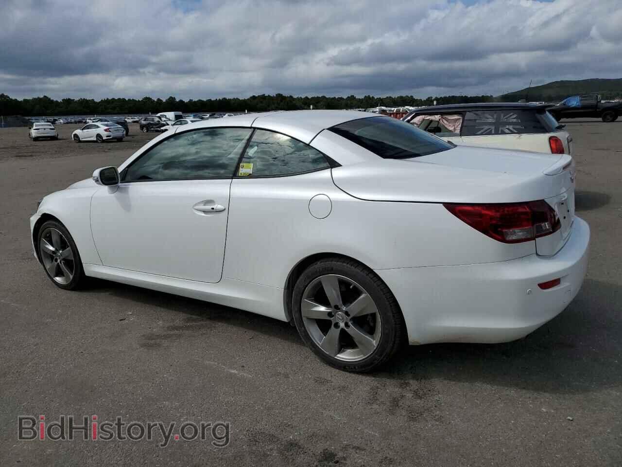 2011 LEXUS IS - VIN: JTHFF2C28B2520888 - Фото 2