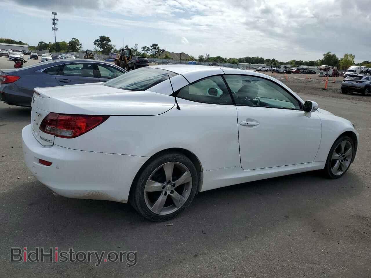 2011 LEXUS IS - VIN: JTHFF2C28B2520888 - Фото 3