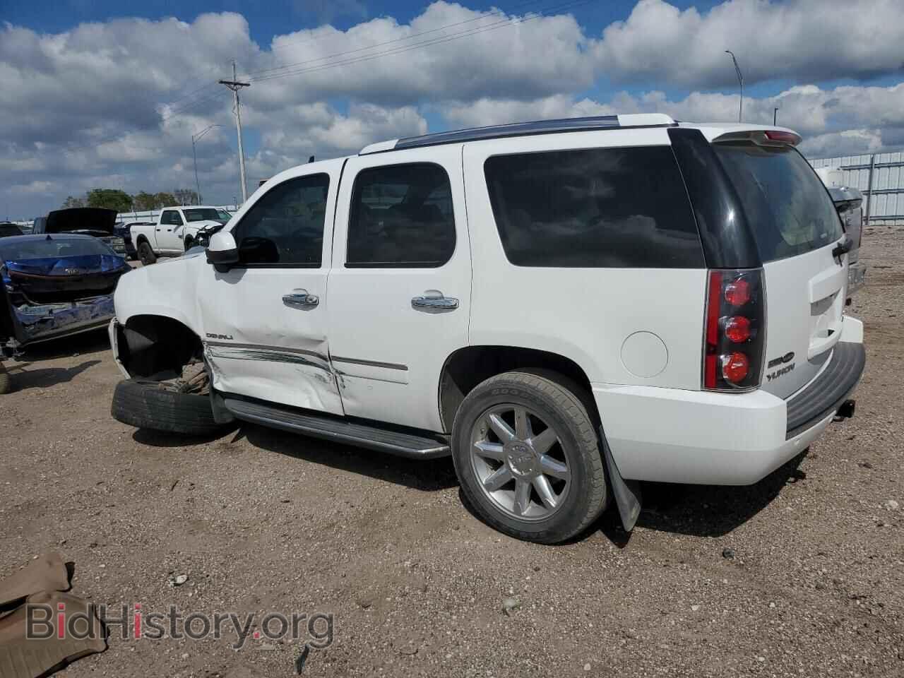 2011 GMC YUKON - VIN: 1GKS2EEF1BR196546 - Фото 2