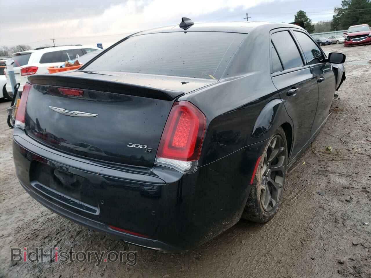 2016 CHRYSLER 300 - VIN: 2C3CCABT3GH352341 - Фото 4