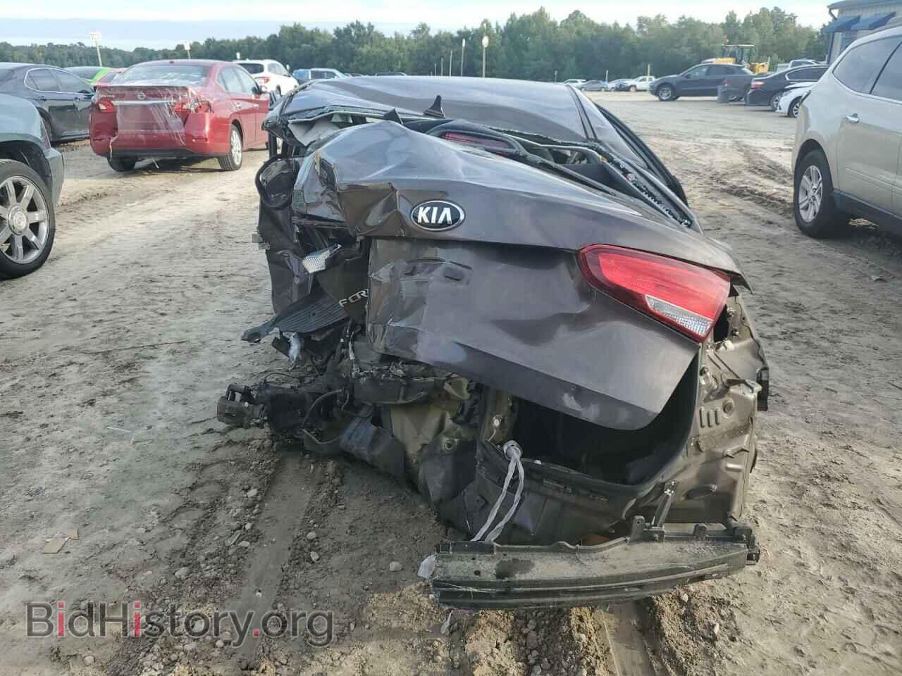 2017 KIA FORTE - VIN: 3KPFK4A78HE082215 - Фото 6