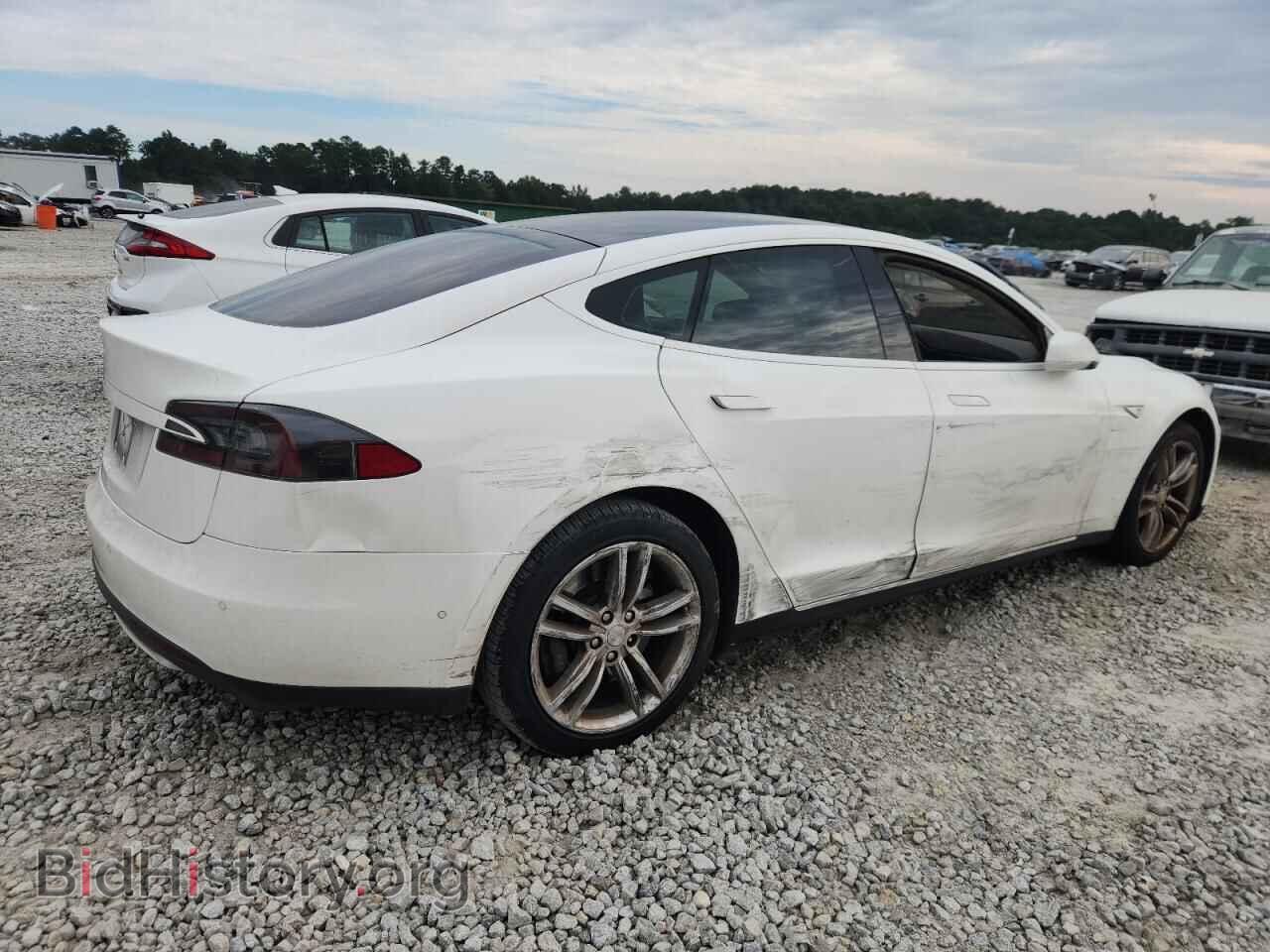 2014 TESLA MODEL S - VIN: 5YJSA1H1XEFP63211 - Photo 3