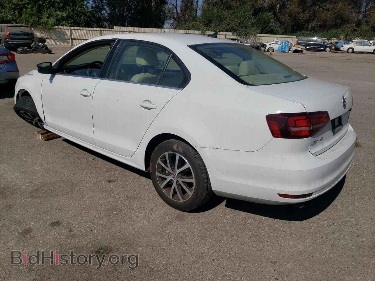 2017 VOLKSWAGEN JETTA - VIN: 3VWDB7AJ2HM363255 - Фото 2