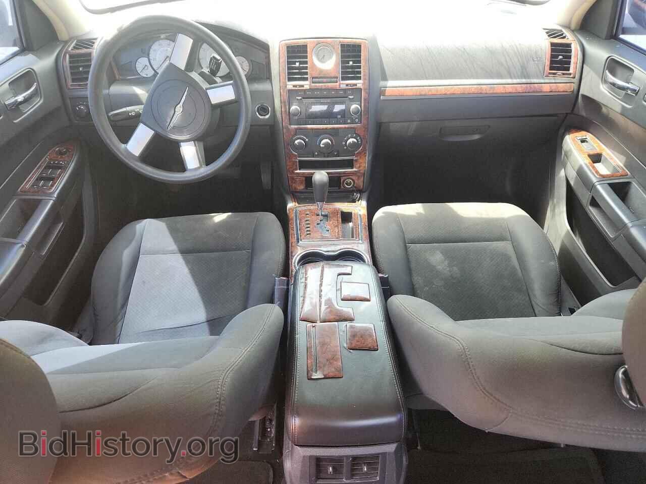 2009 CHRYSLER 300 - VIN: 2C3KA43D29H552561 - Фото 8