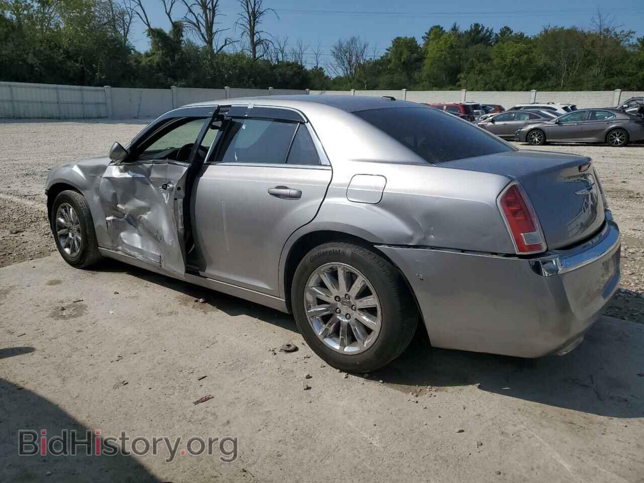 2013 CHRYSLER 300 - VIN: 2C3CCAAG0DH615224 - Фото 2