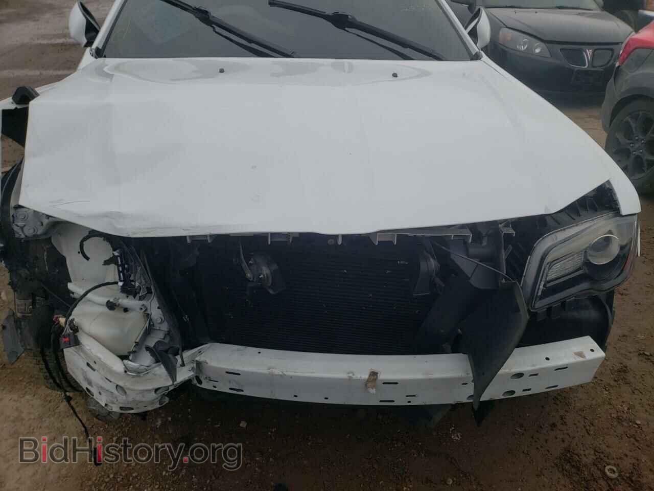 2014 CHRYSLER 300 - VIN: 2C3CCAGG2EH283893 - Фото 9