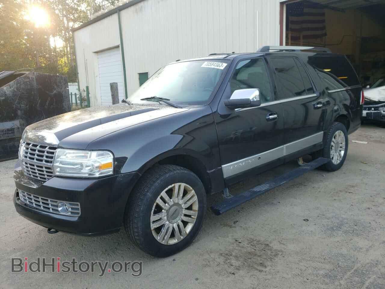 Фотография 5LMJJ3J5XBEJ05916 - LINCOLN NAVIGATOR 2011