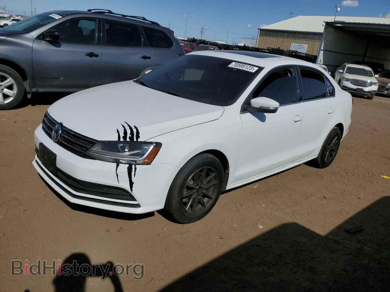 Фотография 3VWDB7AJ3HM320303 - VOLKSWAGEN JETTA 2017