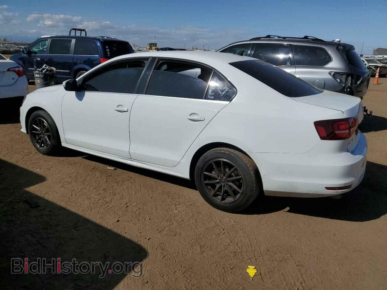 2017 VOLKSWAGEN JETTA - VIN: 3VWDB7AJ3HM320303 - Фото 2
