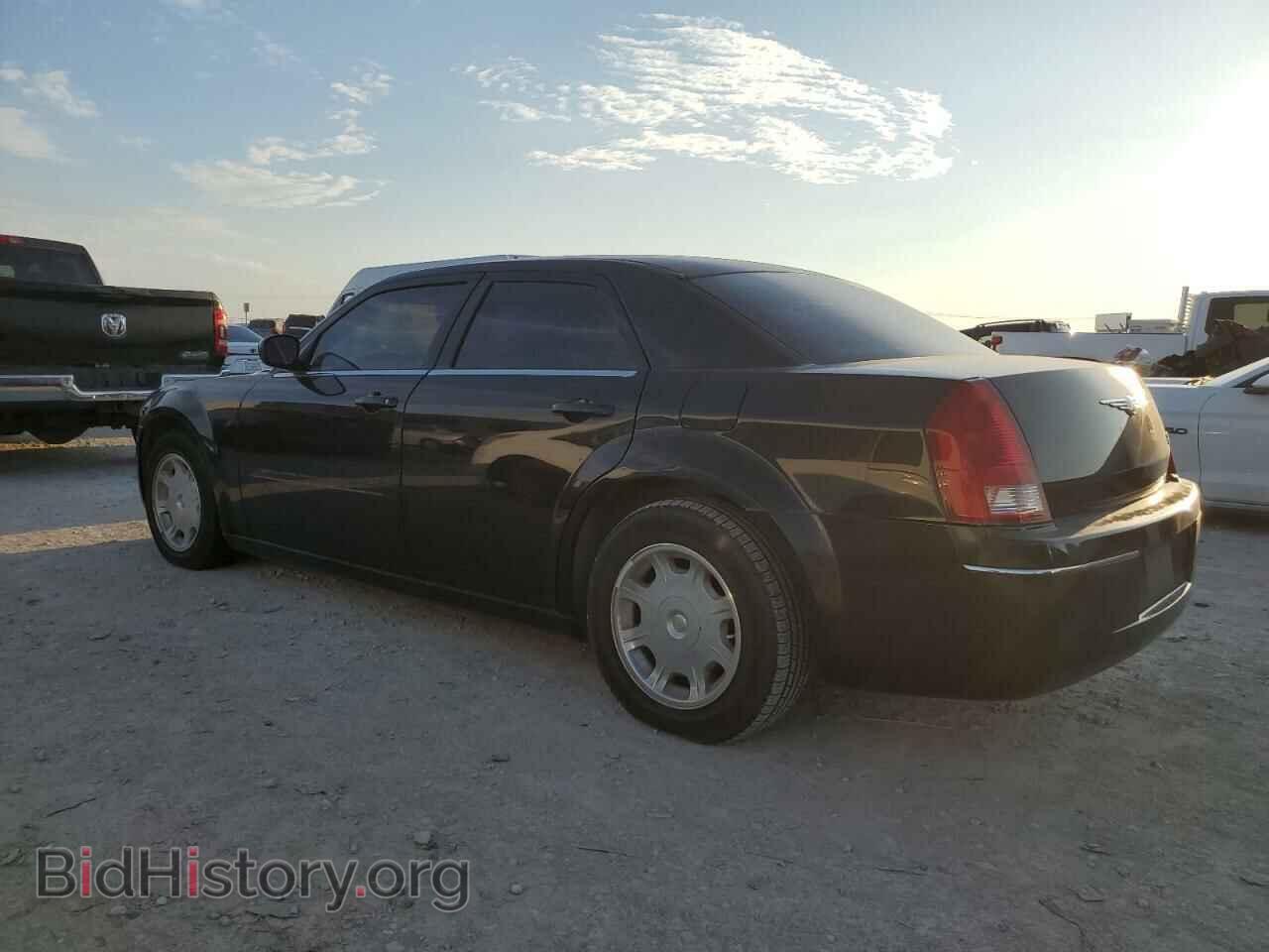 2006 CHRYSLER 300 - VIN: 2C3KA53G96H360856 - Фото 2