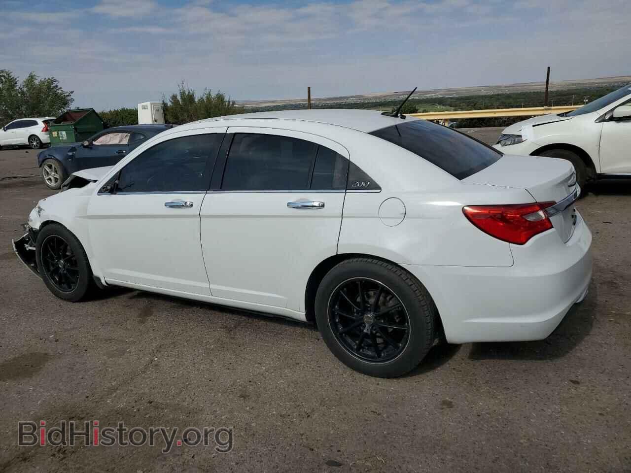 2012 CHRYSLER 200 - VIN: 1C3CCBCG2CN241871 - Фото 2