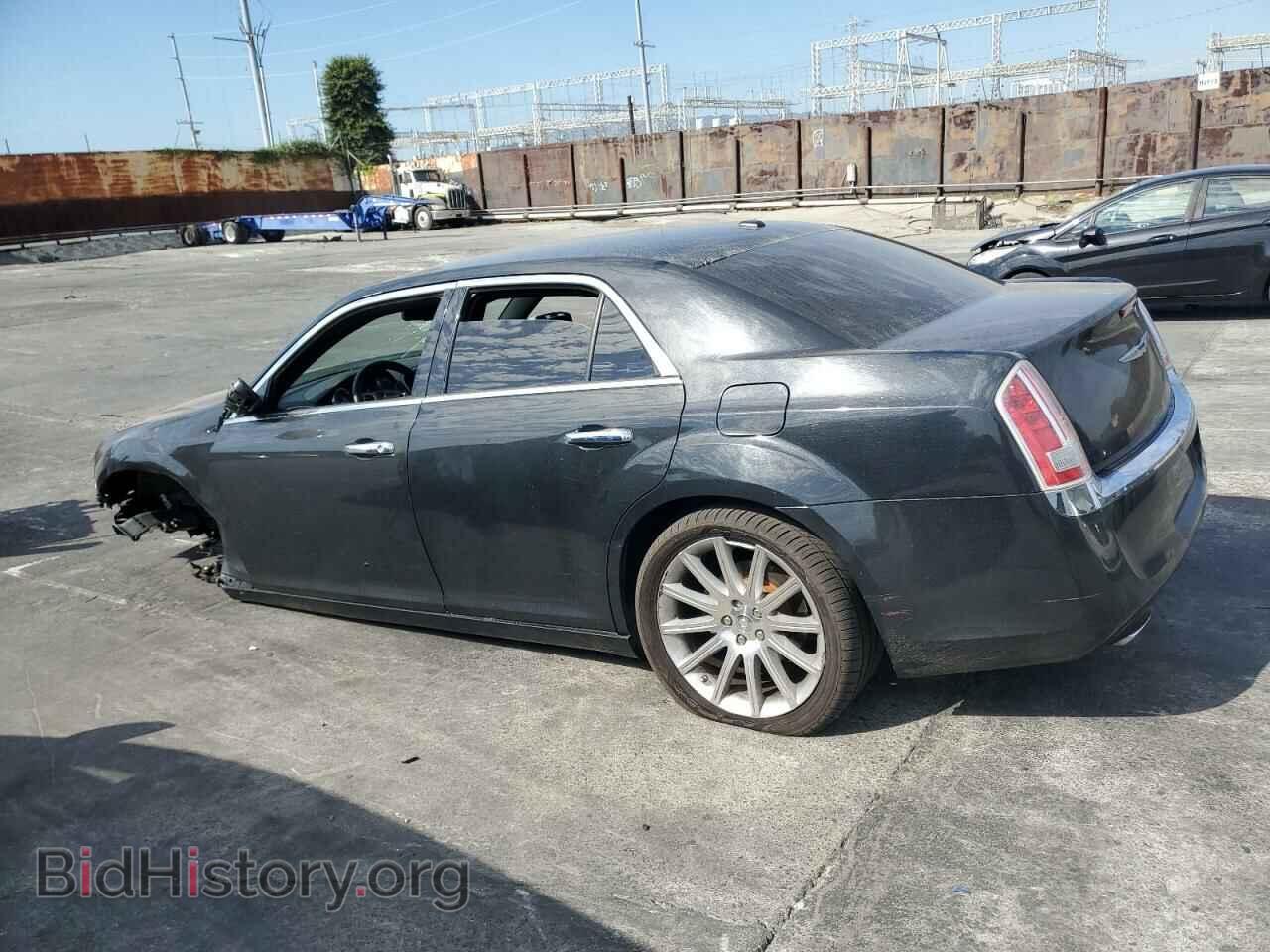 2014 CHRYSLER 300 - VIN: 2C3CCAET0EH278322 - Photo 2