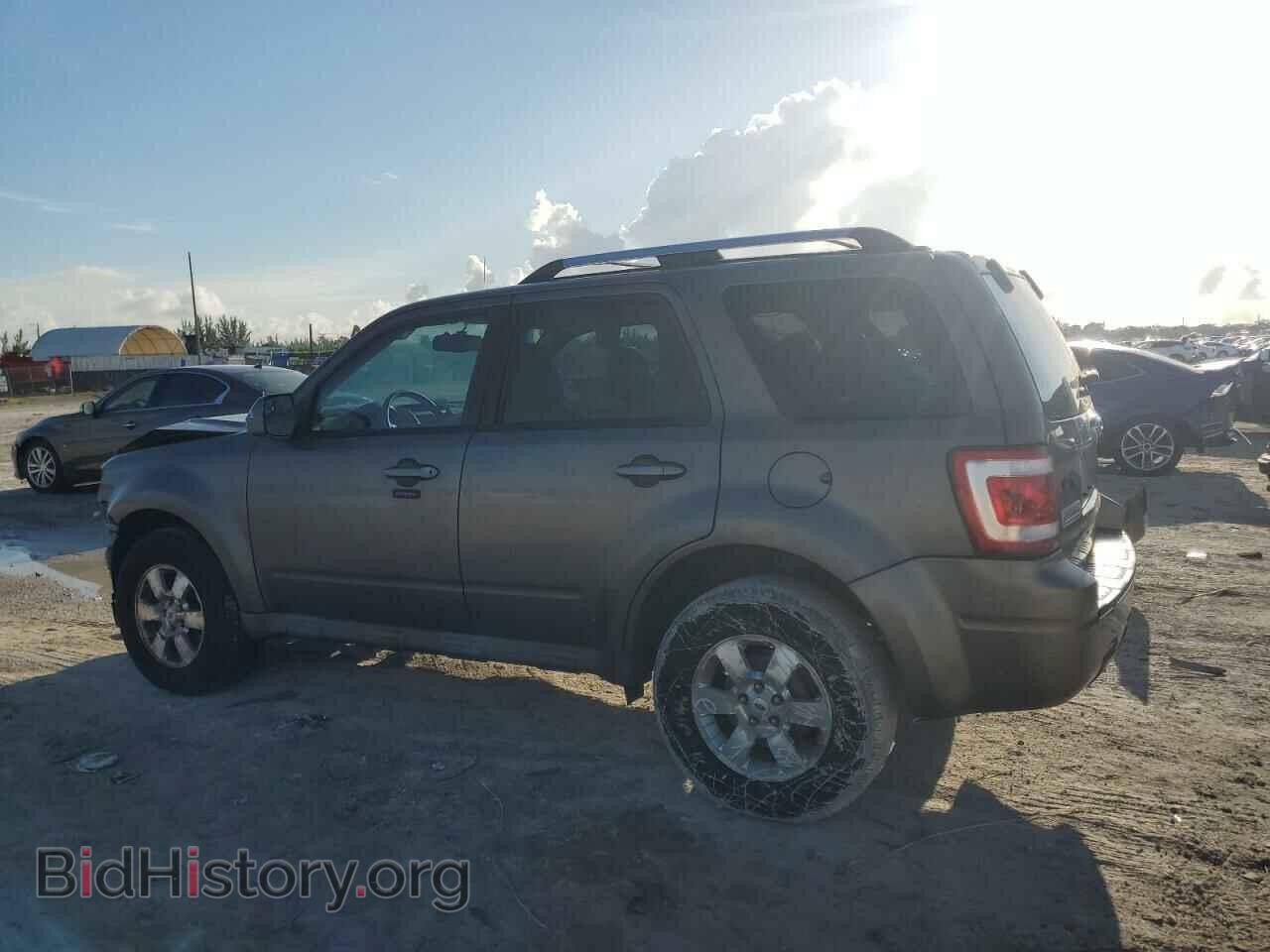 2011 FORD ESCAPE - VIN: 1FMCU0E75BKC28294 - Фото 2
