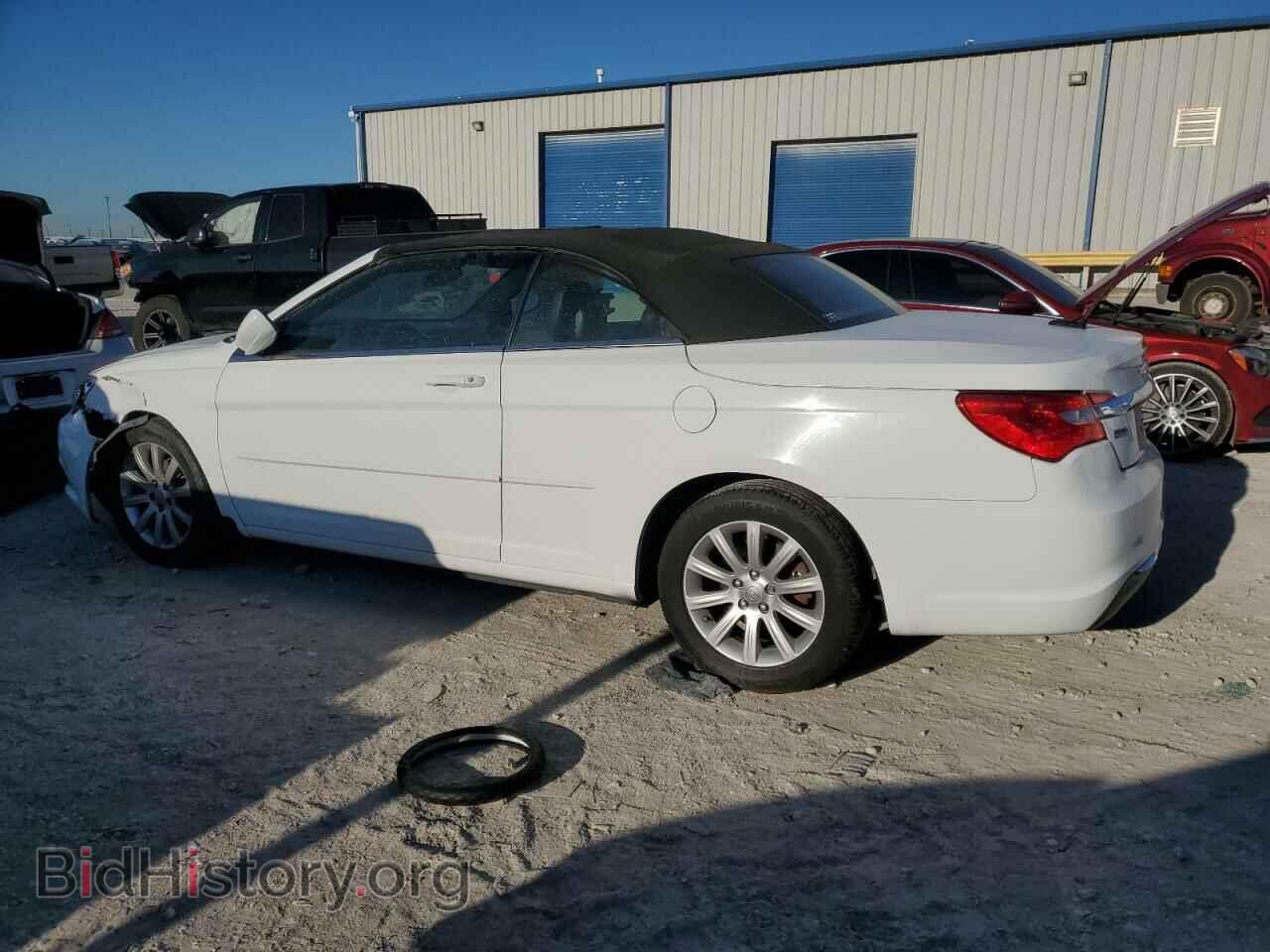 2013 CHRYSLER 200 - VIN: 1C3BCBEG4DN718536 - Фото 2