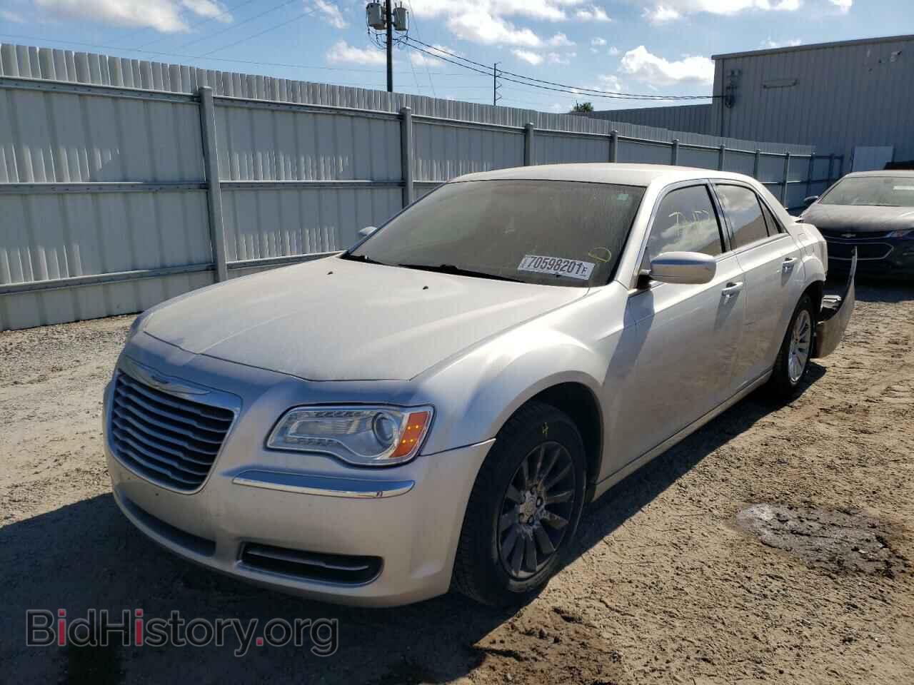 2012 CHRYSLER 300 - VIN: 2C3CCAAG8CH245557 - Фото 2
