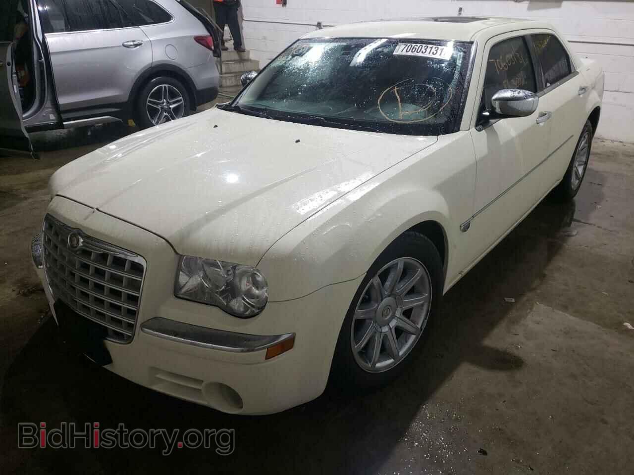 2006 CHRYSLER 300 - VIN: 2C3KA63H86H273402 - Фото 2