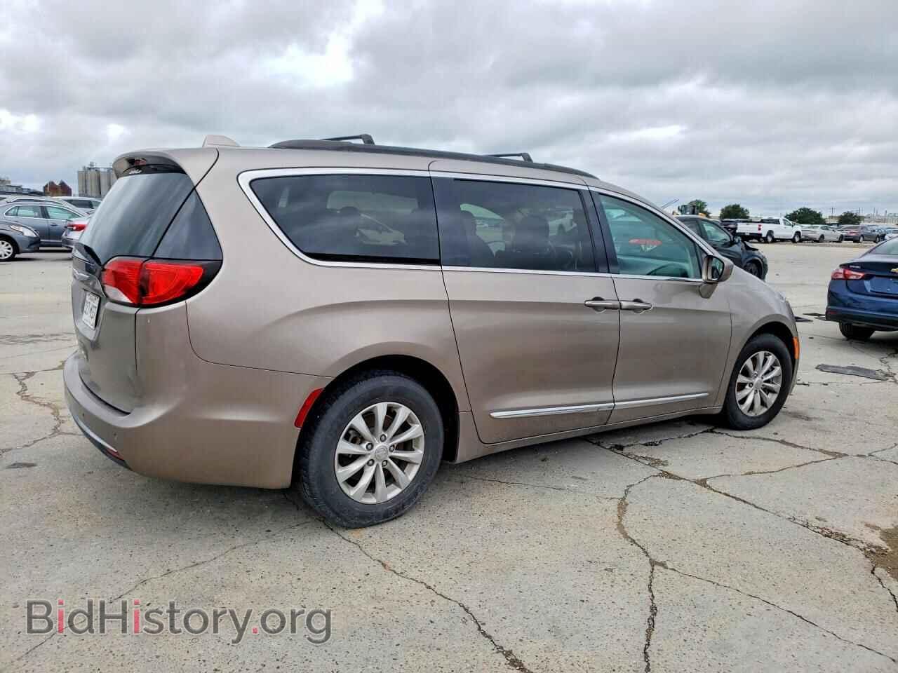 2017 CHRYSLER PACIFICA - VIN: 2C4RC1BG5HR569474 - Фото 3