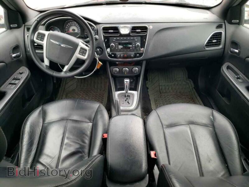 2013 Chrysler 200 (VIN 1C3CCBCG6DN522198) — фото 8 из 12