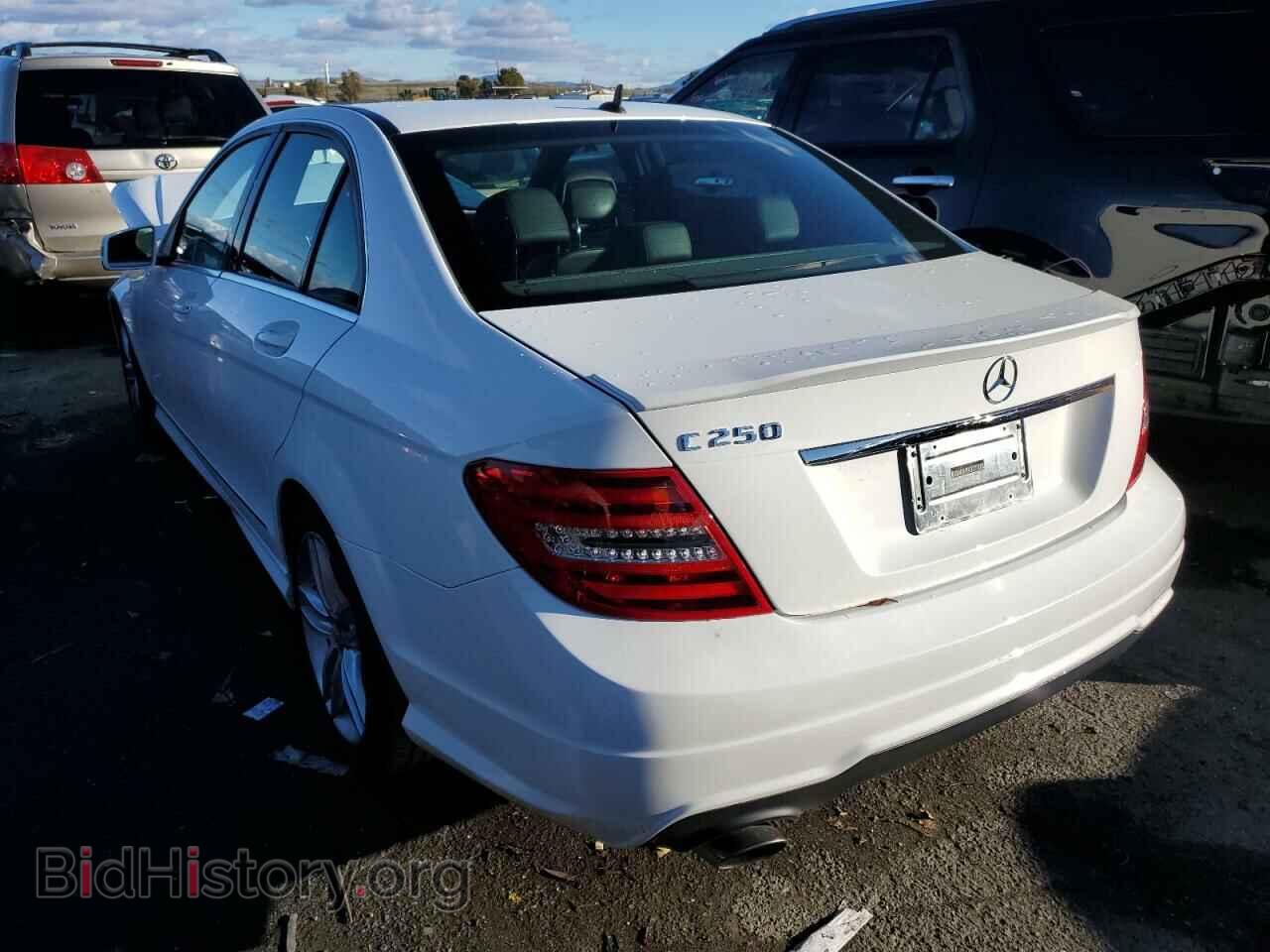 2014 MERCEDES-BENZ C-CLASS - VIN: WDDGF4HB6EA959212 - Фото 2