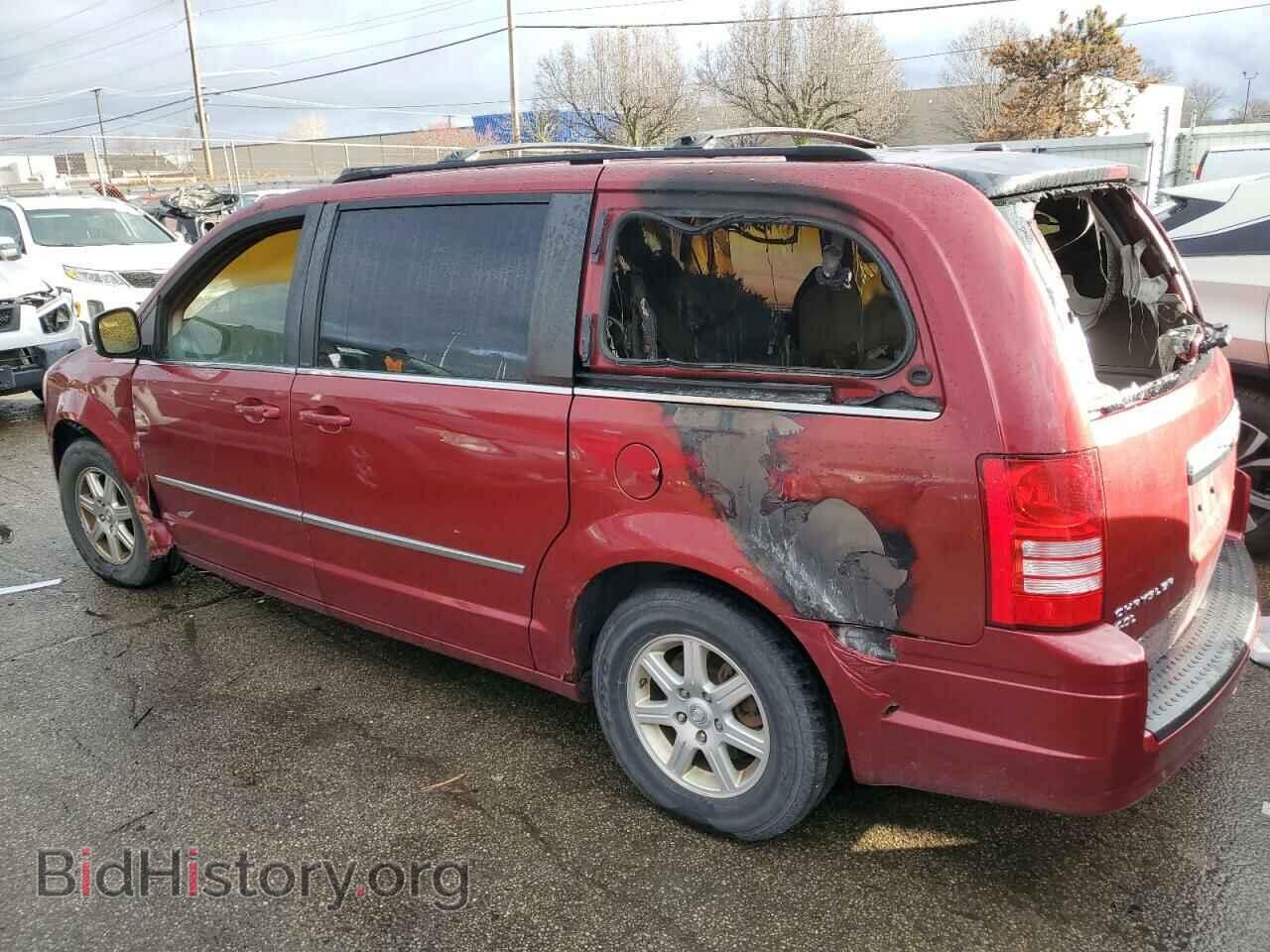 2010 CHRYSLER MINIVAN - VIN: 2A4RR8DX5AR449775 - Фото 2