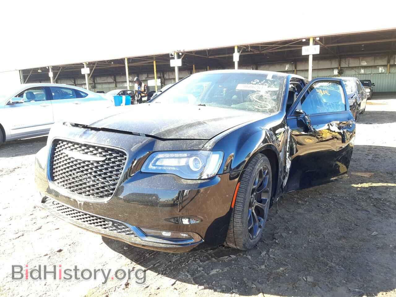 2019 CHRYSLER 300 - VIN: 2C3CCABG0KH603523 - Фото 2