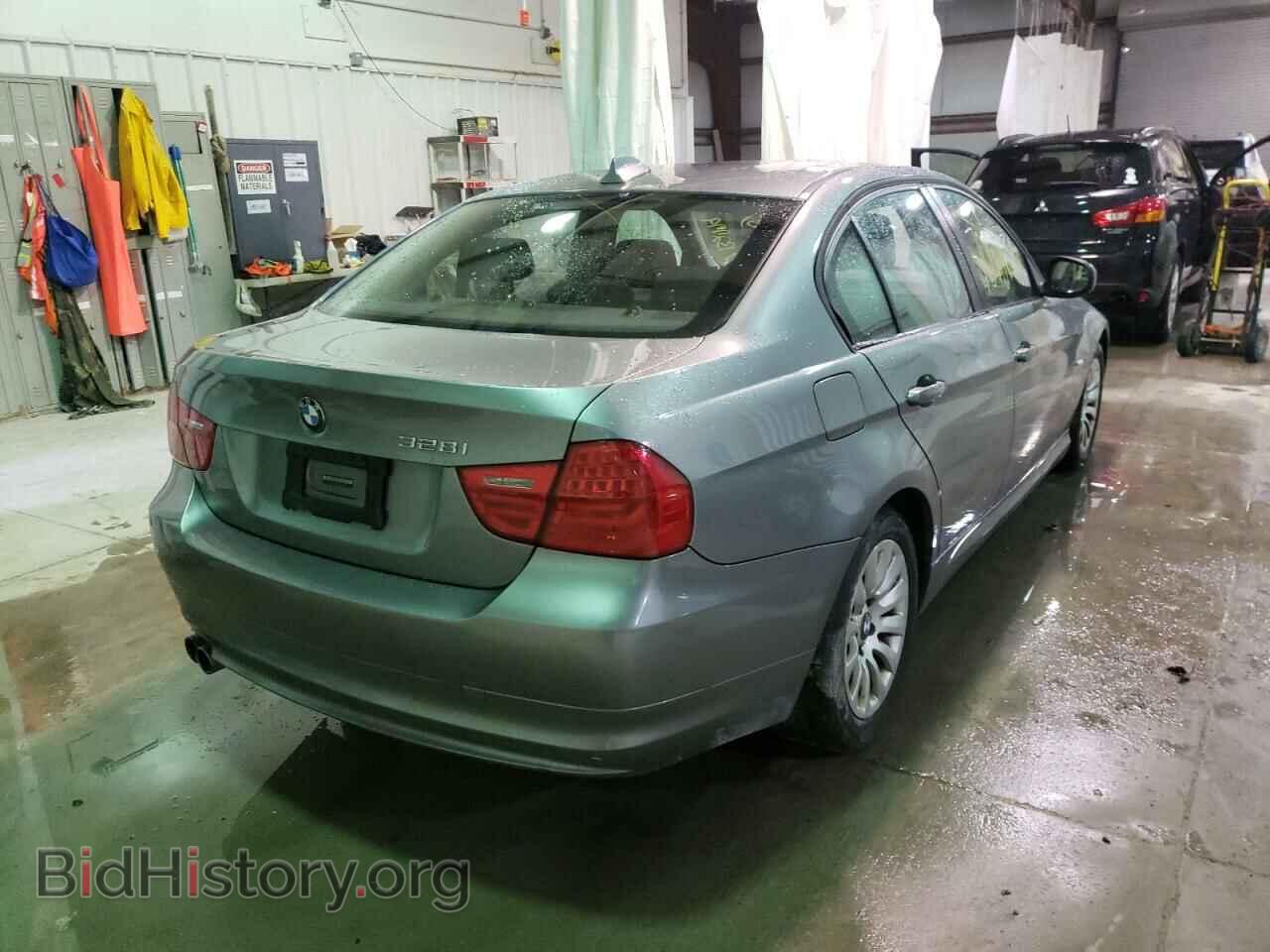 2009 BMW 3 SERIES - VIN: WBAPH73539E126972 - Фото 4
