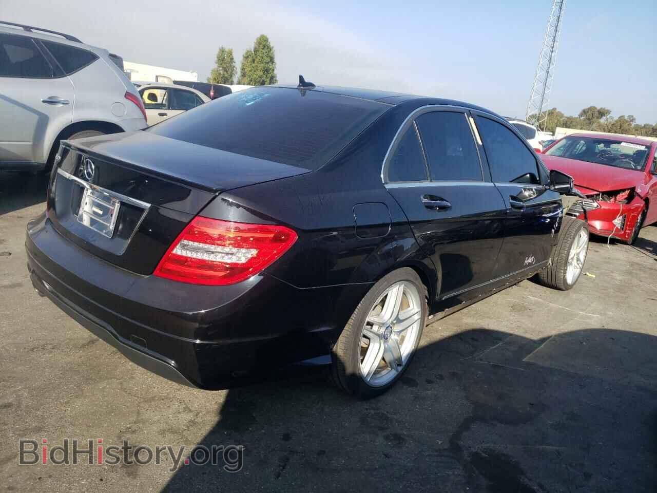 2012 MERCEDES-BENZ C-CLASS - VIN: WDDGF4HB1CA617020 - Фото 3