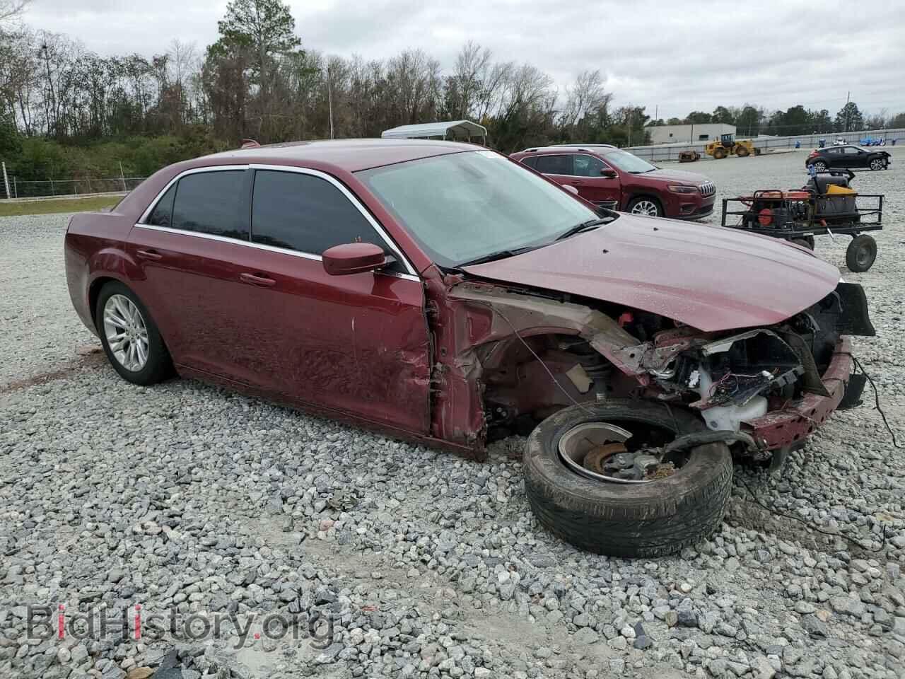 2019 CHRYSLER 300 - VIN: 2C3CCAAG6KH610347 - Фото 4