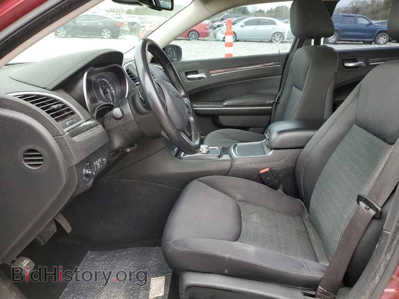 2019 CHRYSLER 300 - VIN: 2C3CCAAG6KH610347 - Фото 7