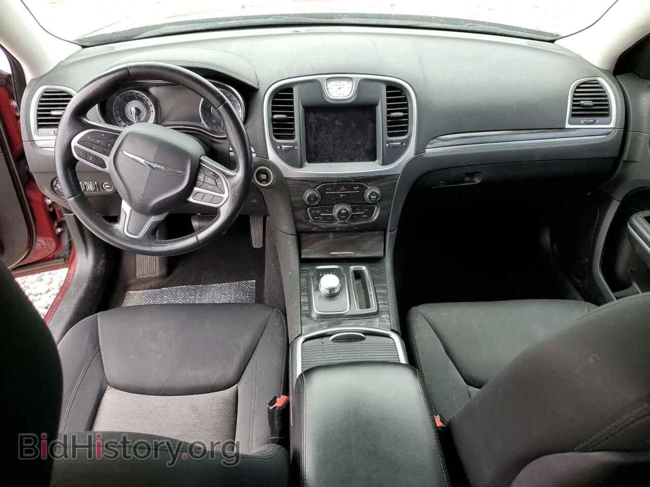 2019 CHRYSLER 300 - VIN: 2C3CCAAG6KH610347 - Фото 8