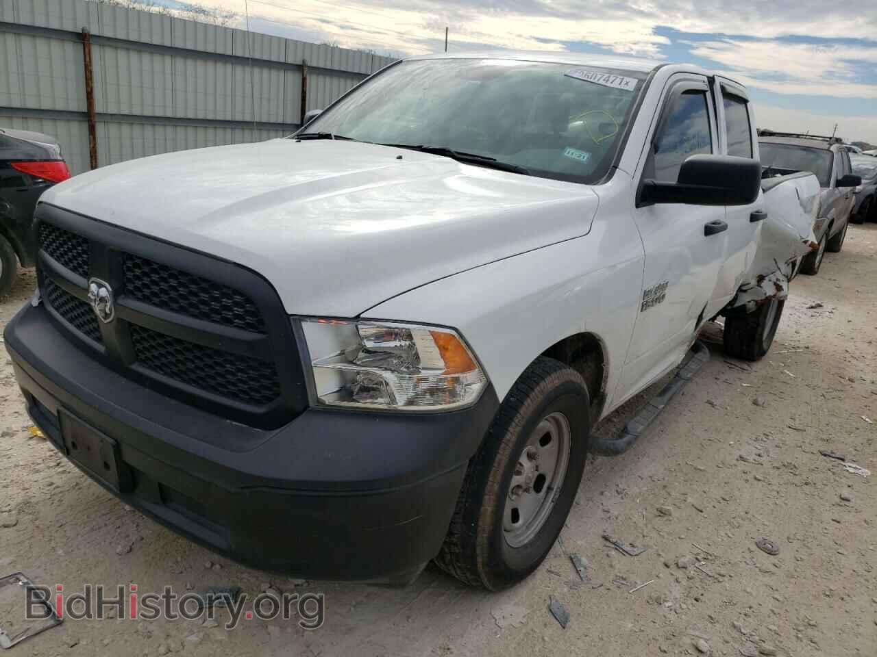 2018 RAM 1500 - VIN: 1C6RR6FG9JS263377 - Фото 2